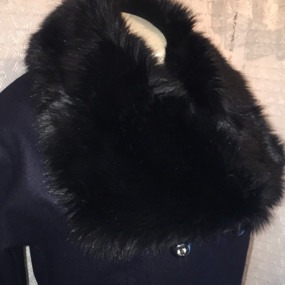 Beautiful and New Juicy Couture pea coat with removable fur collar.Medium - Picture 2 of 14